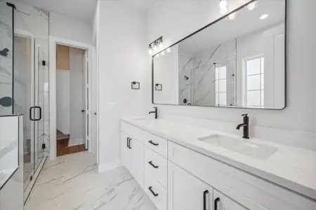 New construction Single-Family house 1037 W 17Th St, Houston, TX 77008 - image 5