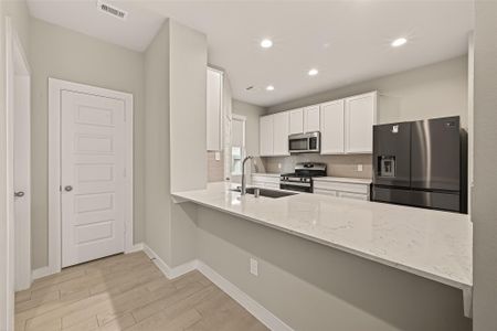 New construction Single-Family house 2922 Valeria Dr, Rosenberg, TX 77471 plan 145 - image 16