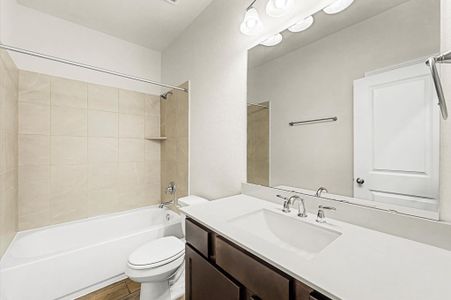 New construction Single-Family house 1906 Ashlee Ct, Dickinson, TX 77539 - image 8