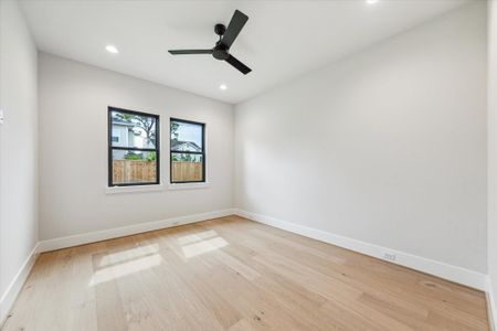 New construction Single-Family house 1261 Wakefield Dr, Houston, TX 77018 - image 19