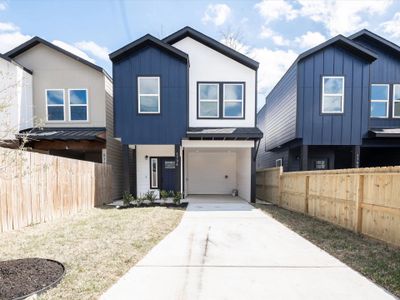 New construction Single-Family house 5704 Elysian St, Houston, TX 77009 - image