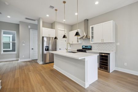 New construction Single-Family house 812 Thornton St, Unit D, Houston, TX 77018 - image 15
