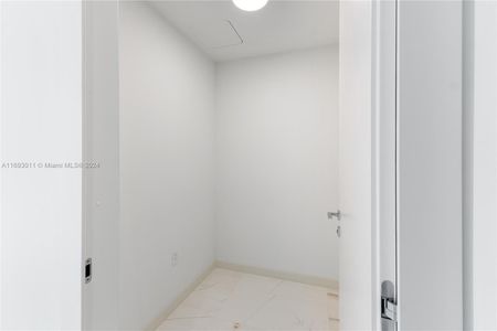 New construction Condo/Apt house 300 Biscayne Way, Unit 2103, Miami, FL 33131 - photo 21 21