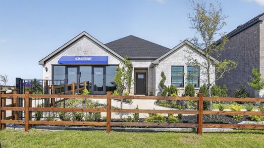 New construction Single-Family house 2015 Serene Springs Rd, Celina, TX 75009 plan Hubbard - image