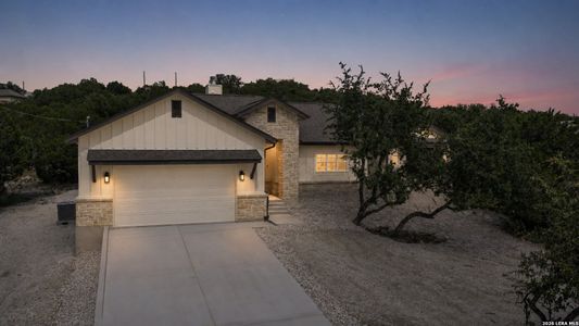 New construction Single-Family house 831 Lasso Lp, Canyon Lake, TX 78133 - image