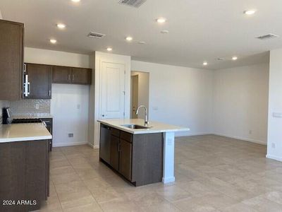 New construction Single-Family house 25242 N 156Th Ln, Surprise, AZ 85387 3501- photo 7 7