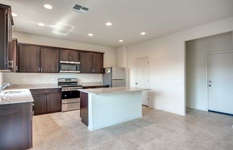 Quick Move-In Homes in Avondale