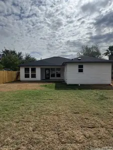 New construction Single-Family house 913 Olive St, Jourdanton, TX 78026 - image 2
