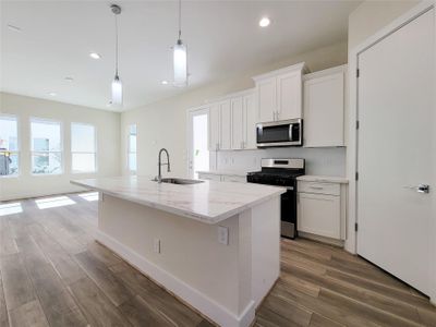 New construction Single-Family house 5931 Beall St, Unit D, Houston, TX 77091 - image 7
