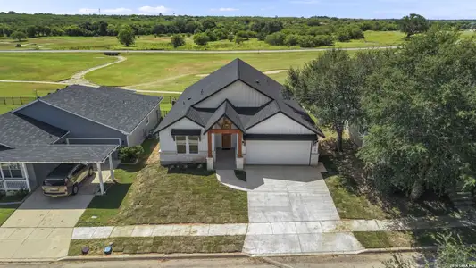 New construction Single-Family house 165 Whitewing Wy, Floresville, TX 78114 - image