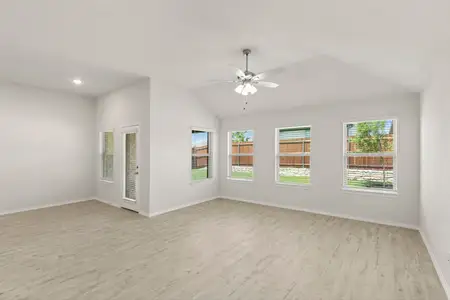 New construction Single-Family house 114 Bandit Trl, Terrell, TX 75160 plan Boston - image 16