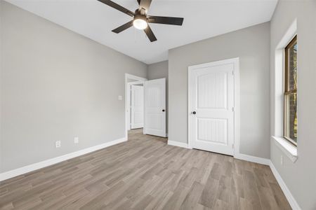 New construction Single-Family house 1805 Rollingwood Dr, Huntsville, TX 77340 - image 16