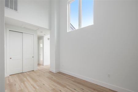 New construction Single-Family house 106 W Croslin St, Unit 1, Austin, TX 78752 - image 15