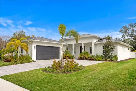 New construction Single-Family house 201 S Shade Ave, Sarasota, FL 34237 - image