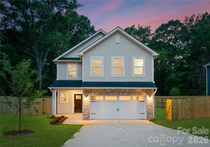 New construction Single-Family house 539 Dawn Cir, Charlotte, NC 28213 - image