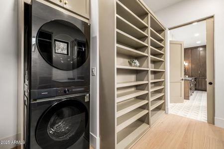 New construction Single-Family house 5739 E Calle Del Paisano, Phoenix, AZ 85018 - image 5