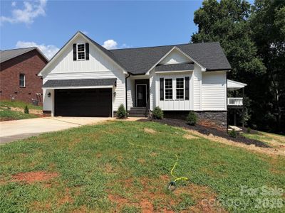 New construction Single-Family house 1610 Summerlin Pl, Newton, NC 28658 - image