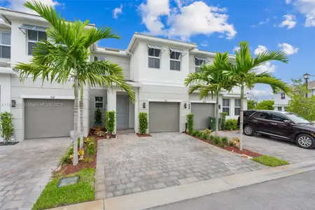 New construction Townhouse house 110 SW 171st Wy, Pembroke Pines, FL 33027 - image