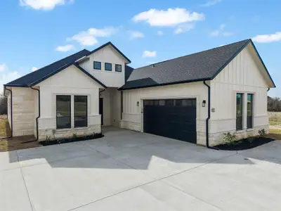 New construction Single-Family house 19071 White Bluff Dr, Whitney, TX 76692 - image