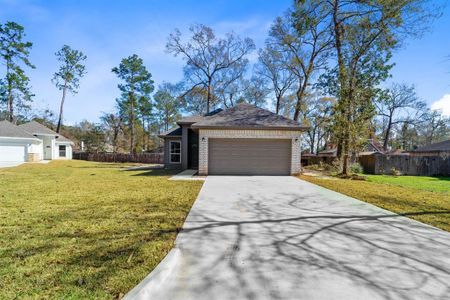 Long driveway offering plenty of room for parking