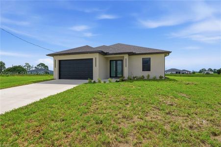 New construction Single-Family house 9014 Lawn Ct, Labelle, FL 33935 - image