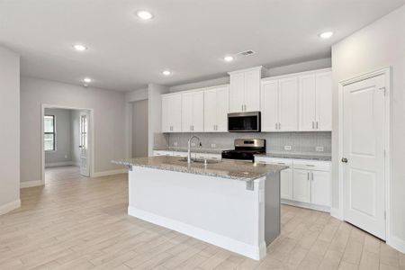 New construction Single-Family house 1107 Brittany Point Drive, Houston, TX 77336 - photo 6 6