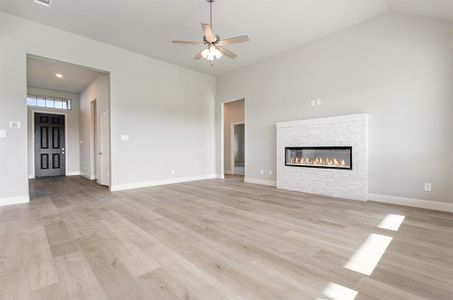 New construction Single-Family house 640 Wales Ct, Waxahachie, TX 75167 null- photo 9 9
