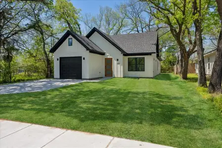 New construction Single-Family house 1313 Franklin Ave, Bonham, TX 75418 - image