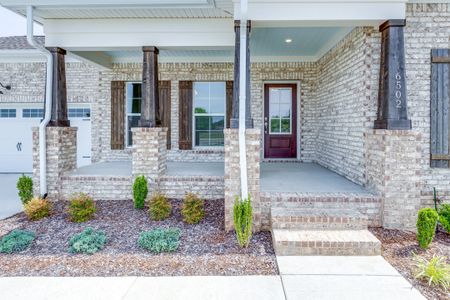 New construction Single-Family house 6502 Ripple Ridge Ct, Unit 29, Columbia, TN 38401 plan Holly, Front Entry Garage - image 4