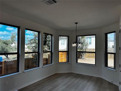 Light & Bright Breakfast Area