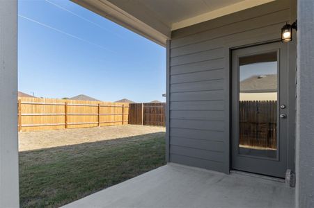 New construction Single-Family house 129 Trailstone Dr, Bastrop, TX 78602 Walker- photo 31 31