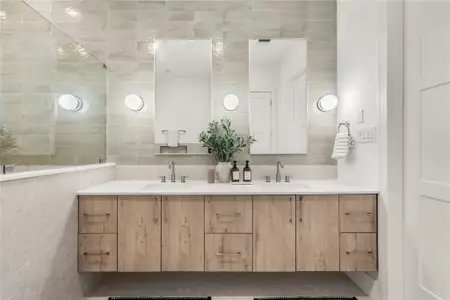 New construction Single-Family house 606 Skyland Terrace Wy, Houston, TX 77009 - image 7