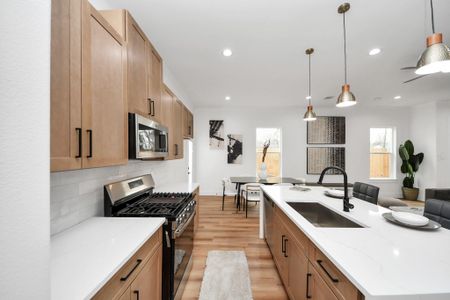 New construction Single-Family house 3537 Amos St, Houston, TX 77021 - image 17