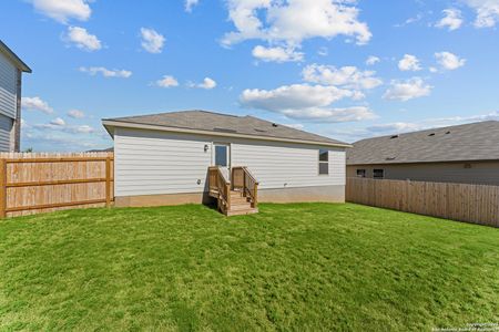 New construction Single-Family house 2820 Whiskey Pass, Seguin, TX 78155 Nicollet- photo 28 28