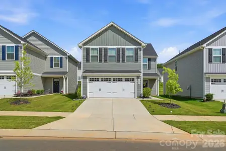 New construction Single-Family house 1621 Gutter Branch Dr, Charlotte, NC 28216 - image