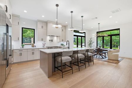 New construction Single-Family house 2605 Forest Bend Dr, Austin, TX 78704 - image 5
