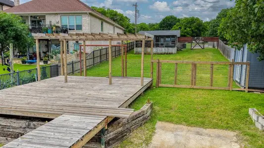 New construction Single-Family house 1028 W Lake Dr, Weatherford, TX 76087 - image