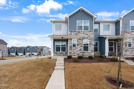 New construction Townhouse house 725 Andrade Dr, Fuquay Varina, NC 27526 - image