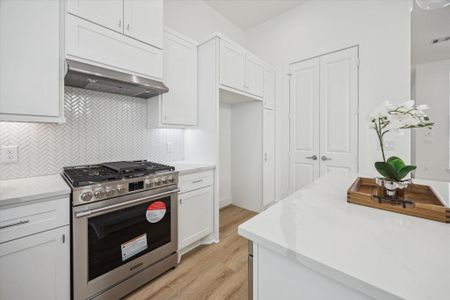 New construction Single-Family house 10923 Brookeshire Chase Ln, Houston, TX 77043 plan Amy - image 10