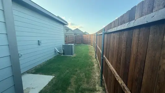 New construction Single-Family house 3065 Pecan Farm Ln, Fort Worth, TX 76140 plan HAZELNUT - image