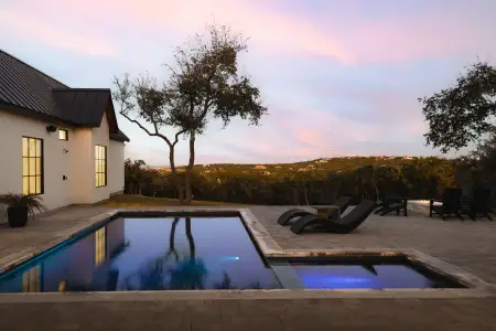 New construction Single-Family house 4405 Hennig Dr, Austin, TX 78738 - image 3