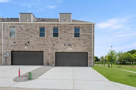 New construction Townhouse house 632 Big Bnd, Mansfield, TX 76063 - image
