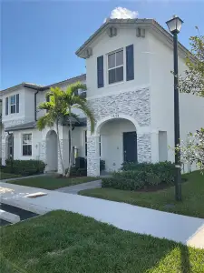 New construction Townhouse house 29224 Sw 162Nd Ct, Homestead, FL 33033 - image