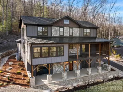 New construction Single-Family house 3 Erin Glen Ct, Fairview, NC 28730 - image