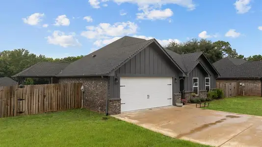 New construction Single-Family house 17335 County Rd 4108, Lindale, TX 75771 - image