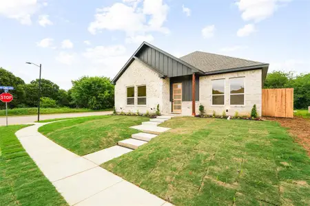 New construction Single-Family house 2300 Cherry Sage Dr, Arlington, TX 76001 - image