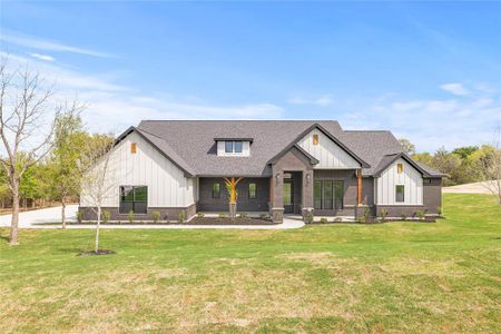 New construction Single-Family house 125 Oak Meadow Ln, Weatherford, TX 76085 null- photo 0