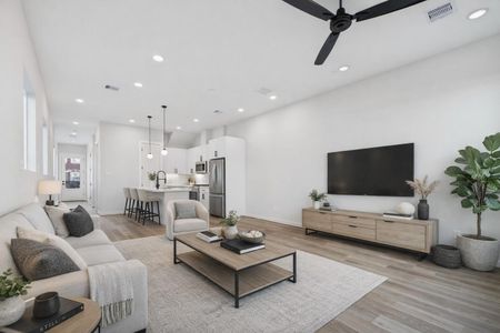 New construction Single-Family house 5032 Creekmont Dr, Houston, TX 77091 - image 18