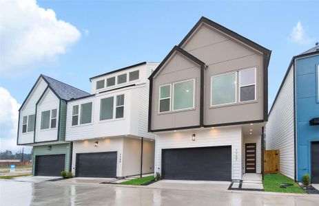 New construction Single-Family house 7620 Inwood Hills Ln, Houston, TX 77088 - image