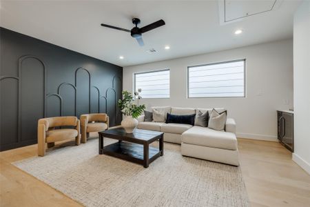 New construction Single-Family house 323 Malone St, Houston, TX 77007 - image 15